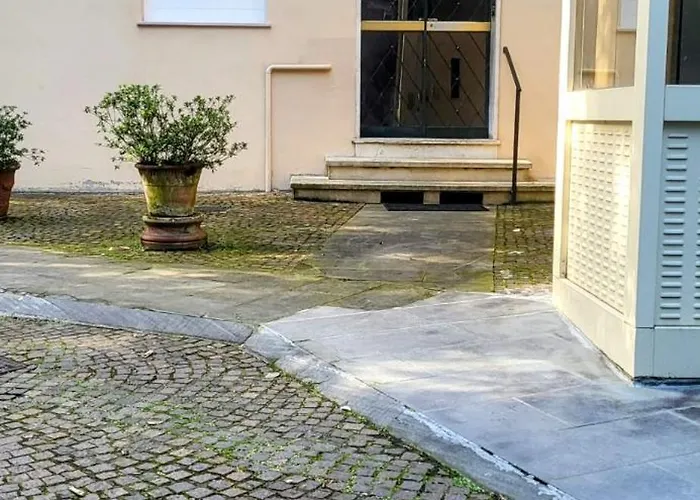 Dante's Heaven Self Check-in * Bolonia