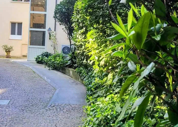 Dante's Heaven Self Check-in Apartment Bologna